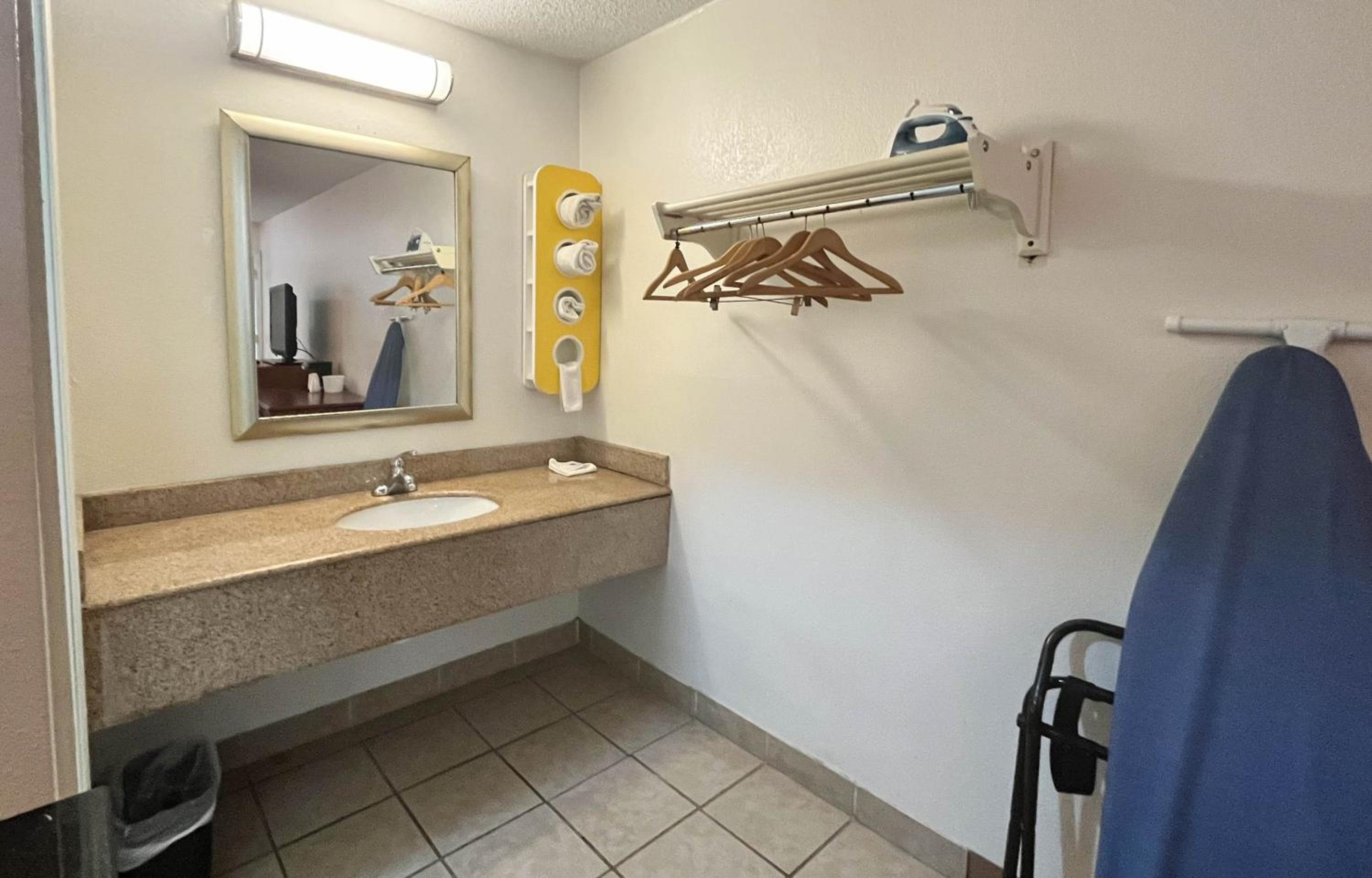 Studio 6 Suites Dayton Oh Englewood - photo 20