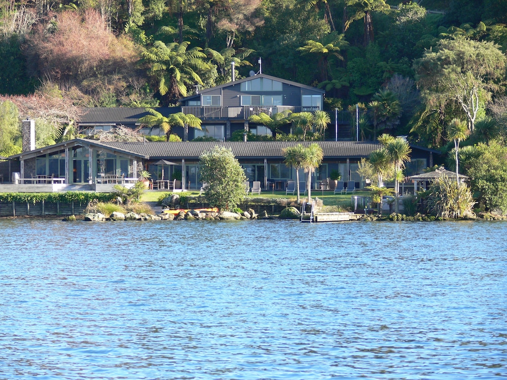 Koura Lodge — 5-Star Luxury Hotel in Rotorua, New Zealand
