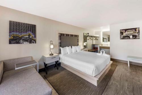 Days Inn by Wyndham Reno South - photo 32
