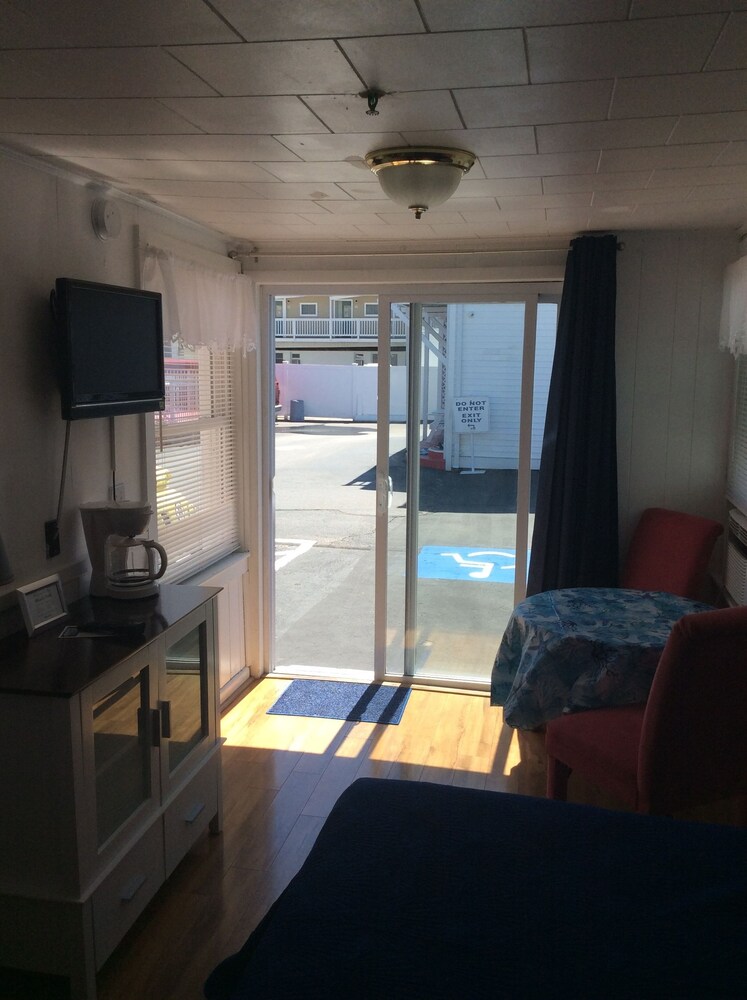 Atlantis Motel - photo 29