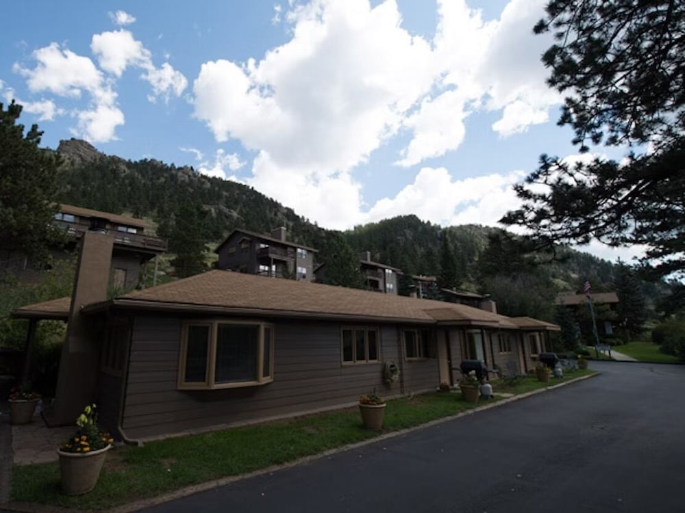 Wildwood Inn - photo 92