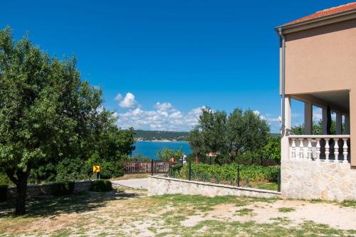 House Sea and river — 4-Star Luxury Hotel in Krusevo, Croatia