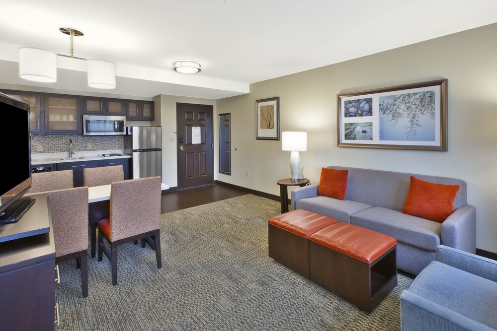 Staybridge Suites Cleveland Mayfield Heights Beachwood by IHG - photo 9