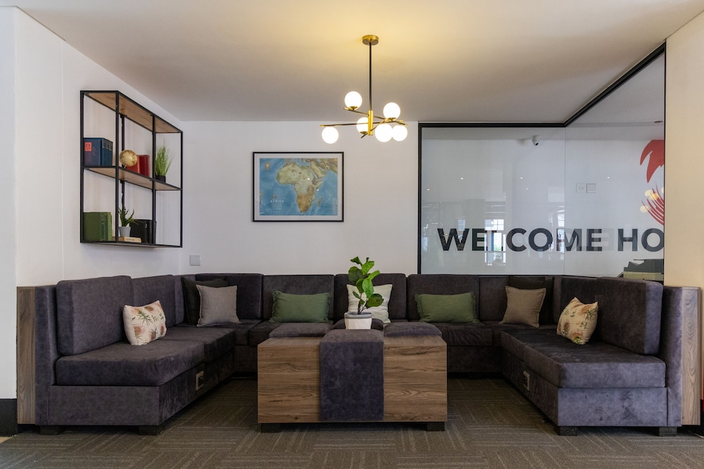 Lobby lounge