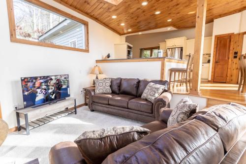 Alices Wonderland in Banner Elk, United States