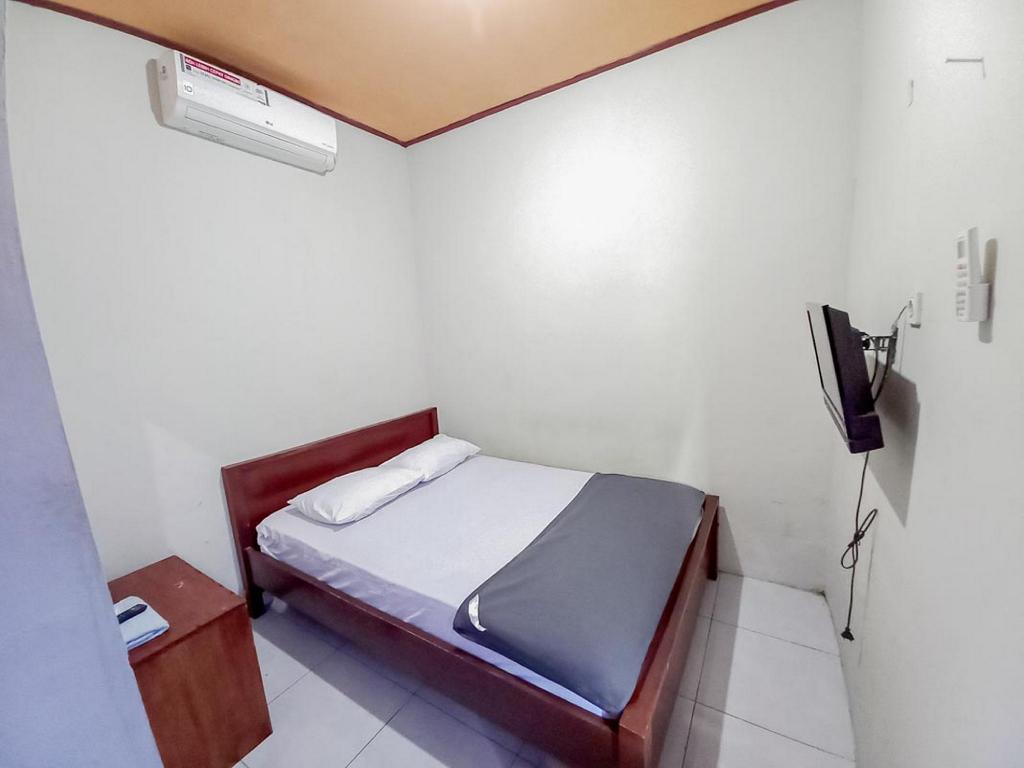 Hotel Gerung 2 Near Luwes Mall Nganjuk Mitra Reddoorz — Nganjuk