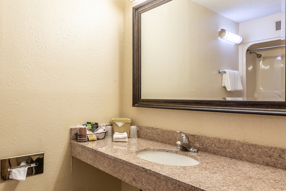 Red Roof Inn Hardeeville - photo 26