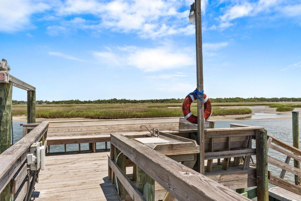 Kings Lynn Inn by Oak Island Accommodations - photo 16