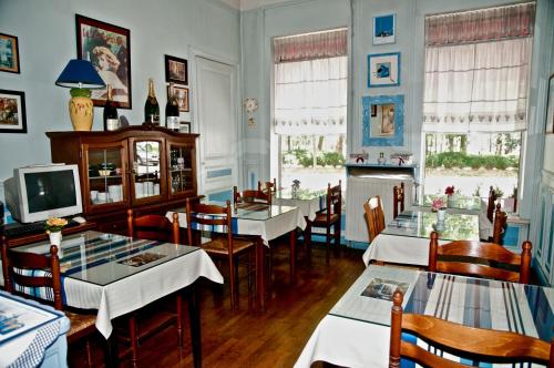 Hotel Touring in Reims, France