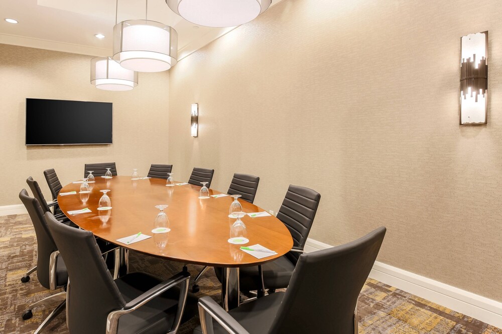 Courtyard by Marriott Pittsburgh Downtown - photo 29