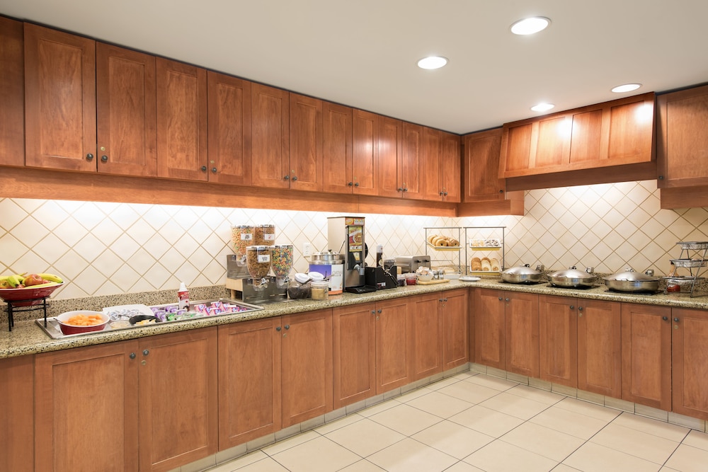 Residence Inn by Marriott Toledo Maumee - photo 28