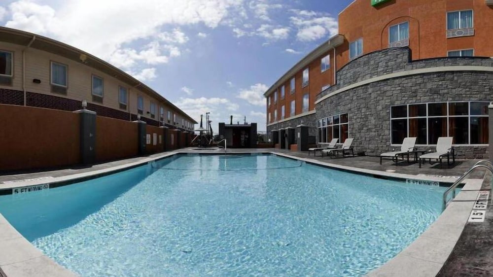 Holiday Inn Express Hotel & Suites Clute Lake Jackson by IHG - photo 29