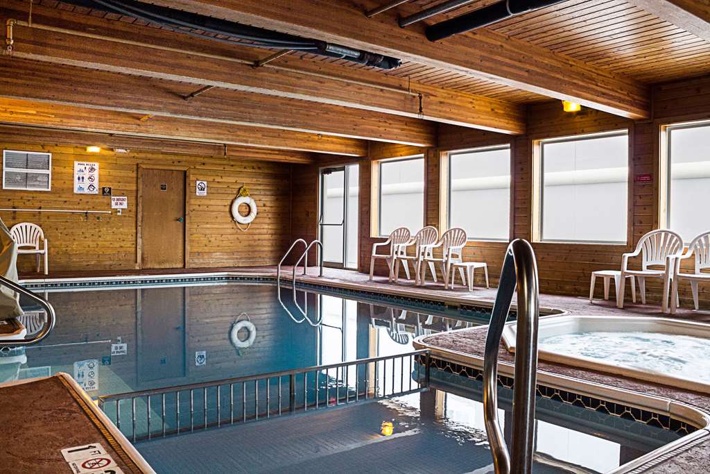 MainStay Suites Fargo I 94 Medical Center - photo 31