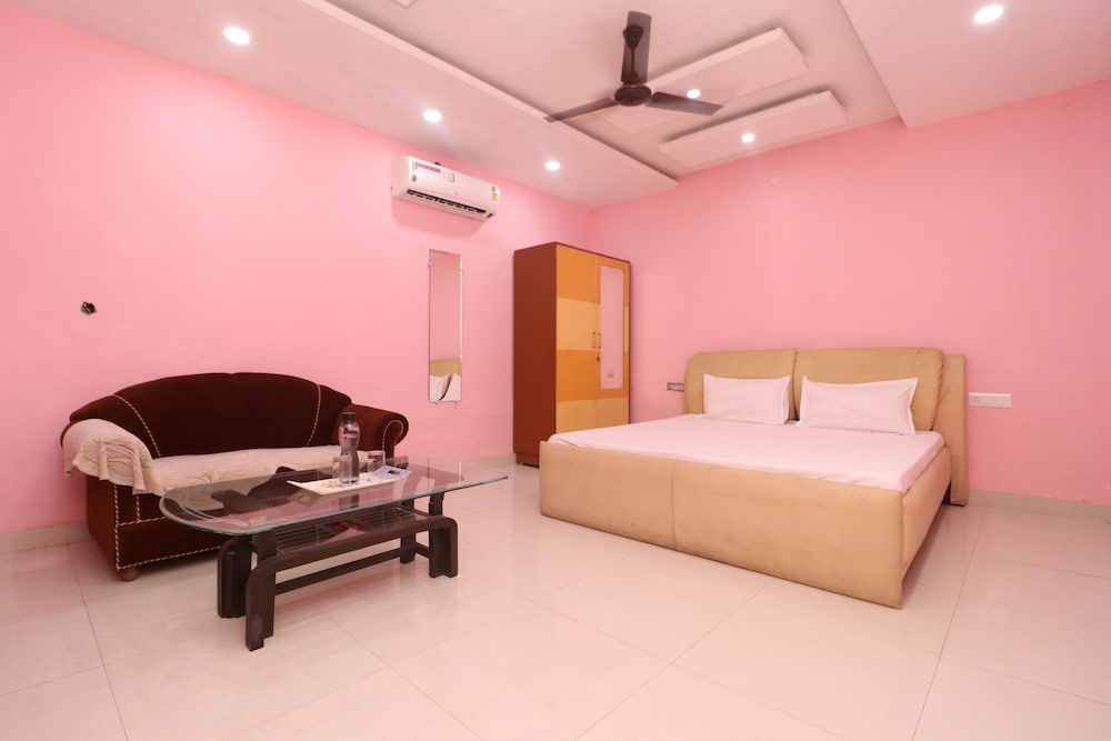SPOT ON 39951 Multani Residency in Jalandhar, India