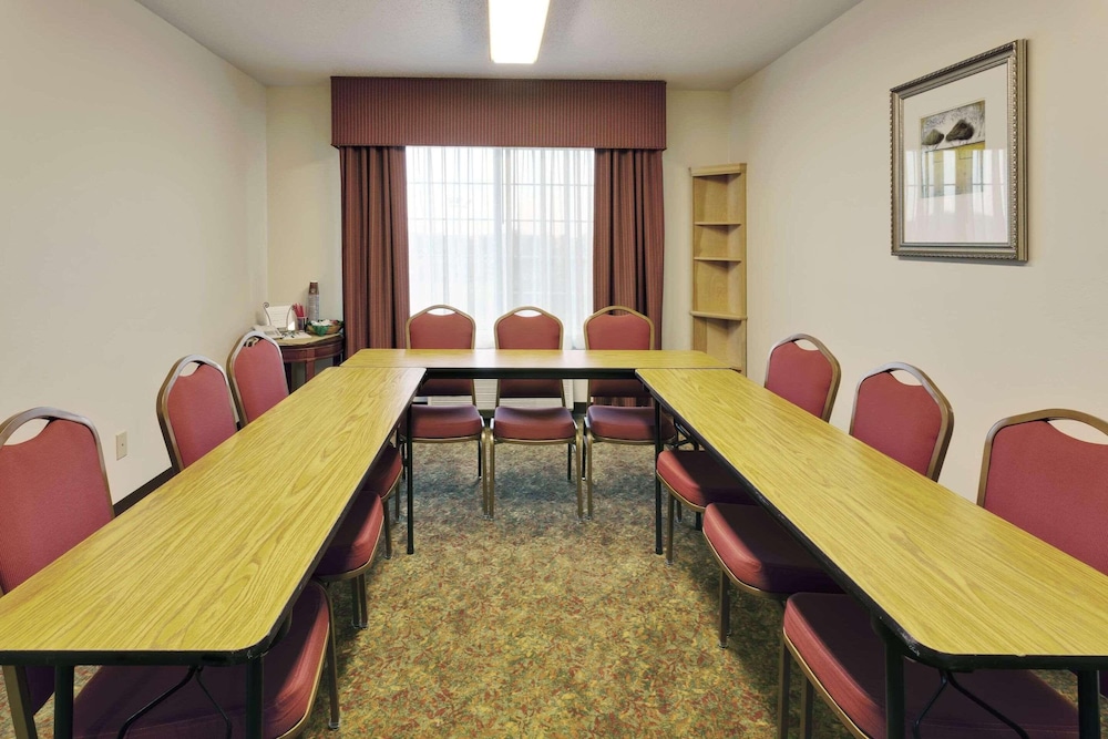Country Inn & Suites by Radisson Big Flats NY - photo 21