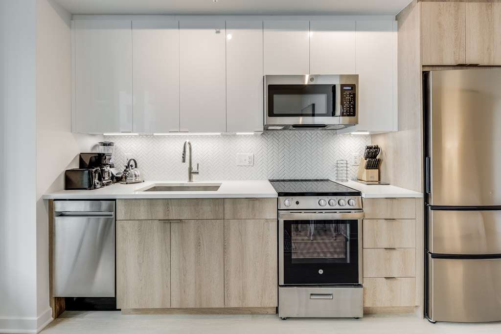 Global Luxury Suites at Capitol Hill - photo 7