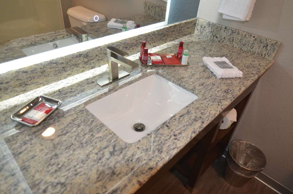 Best Western Premier Ankeny Hotel - photo 22