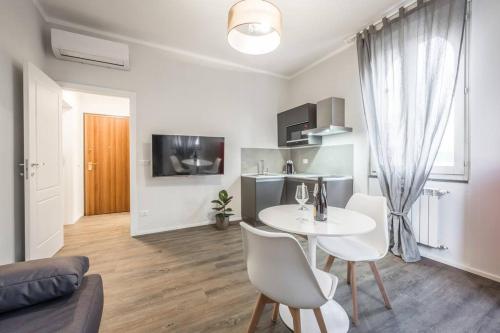 Cucchiari Suite 6B — 4-Star Luxury Hotel in Modena, Italy