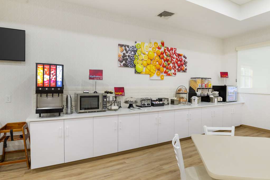 Best Western Plus Crossroads Inn & Suites - photo 8