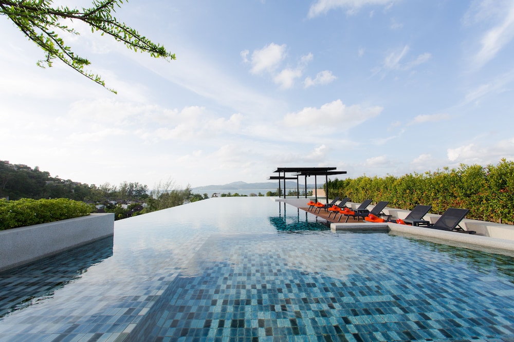 6th Avenue Surin Beach — 4-Star Luxury Hotel in Phuket, Thailand