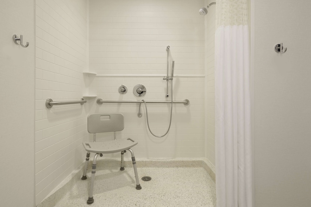 Hampton Inn Reading Wyomissing - photo 24