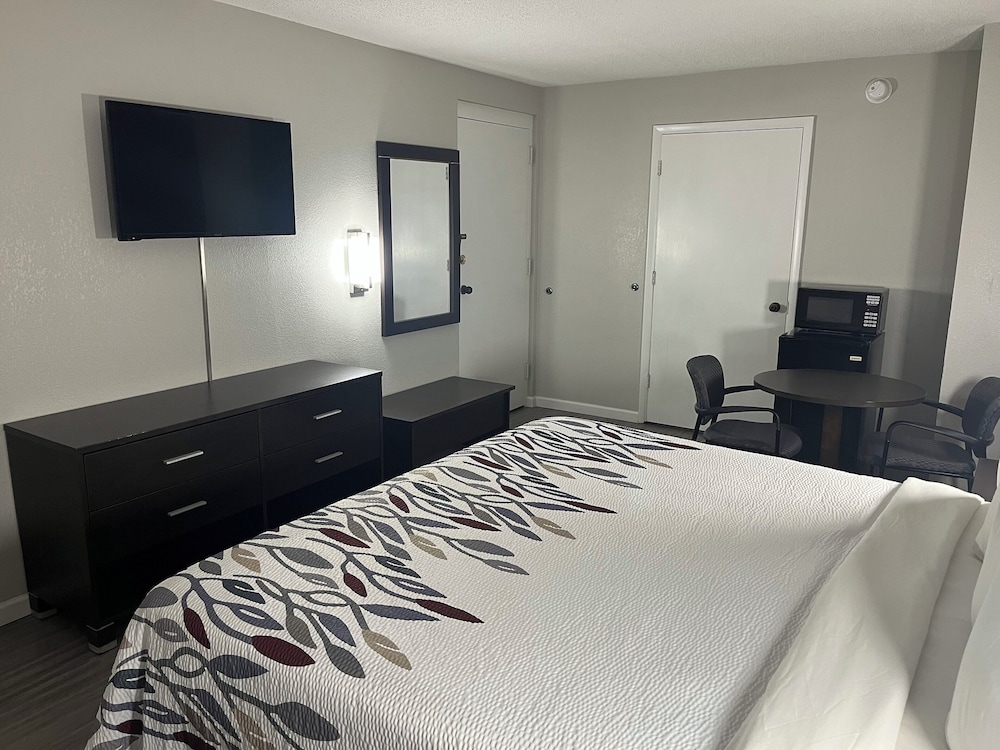 Days Inn by Wyndham Rockingham - photo 15