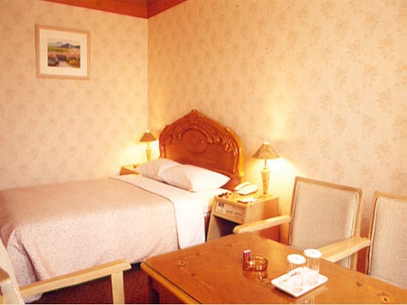 Hotel Dynasty - last minute hotel in Seoul