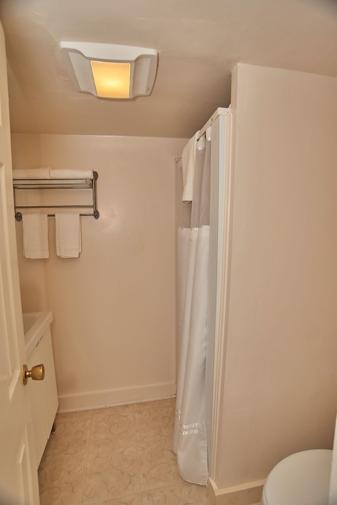Dexter's Inn - photo 16