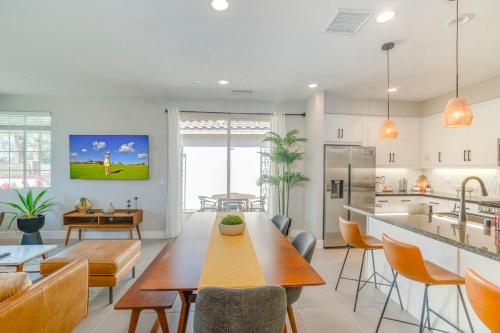 Lucky Links Luxe Design PGA Signature Walk to Ernies Bar and Grill — 4-Star Luxury Hotel in La Quinta, United States