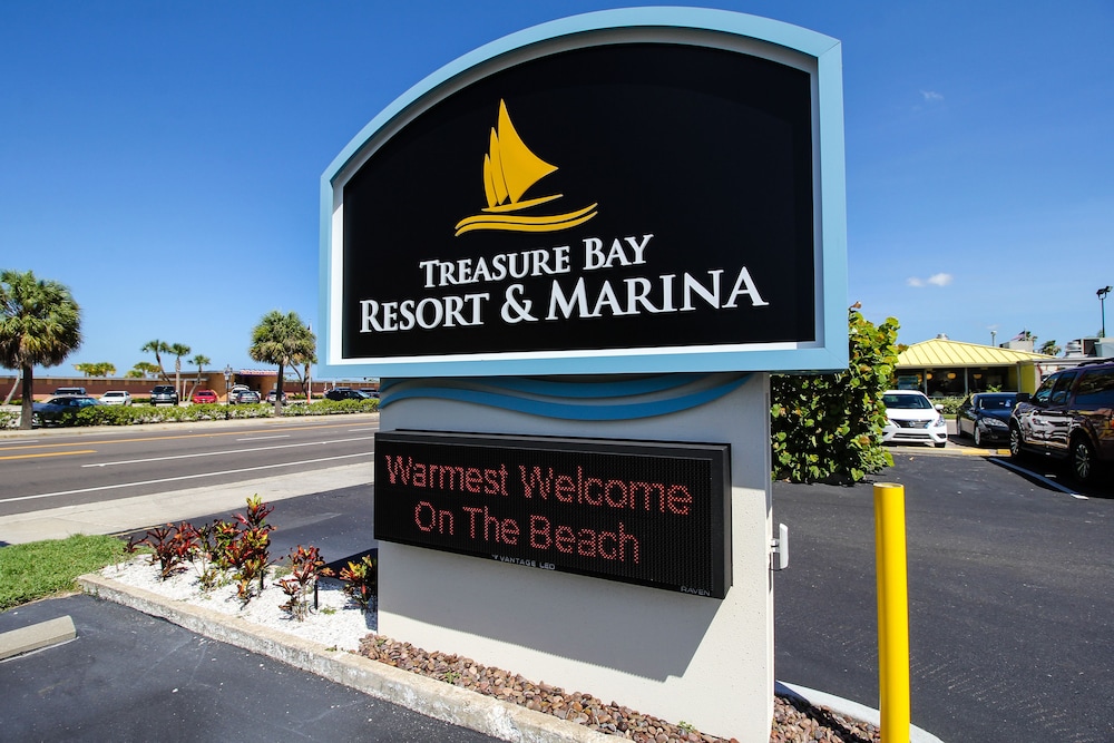 Treasure Island Hotel and Marina - photo 46