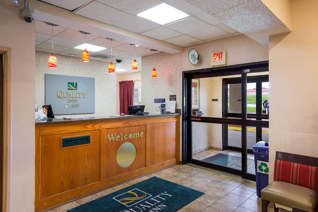 Quality Inn I 70 Near Kansas Speedway - photo 5