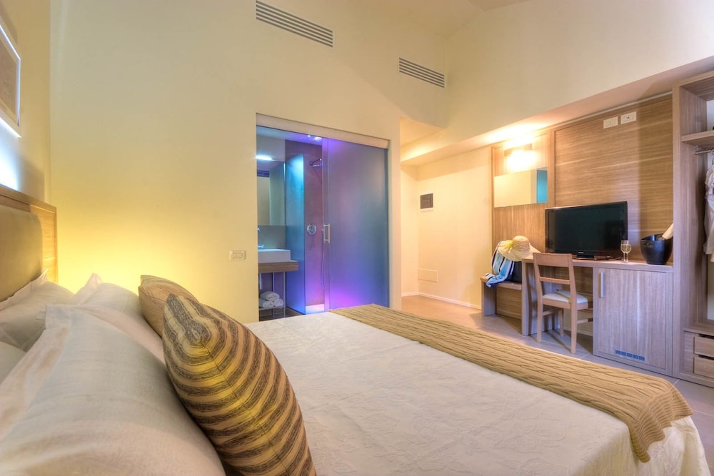 Palazzo Ruschioni Boutique Hotel in Camerano, Italy