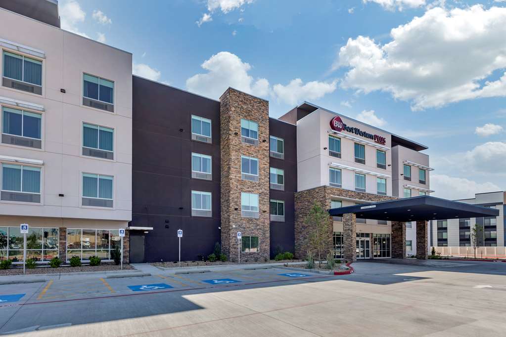 Best Western Plus Amarillo East Hotel - photo 10