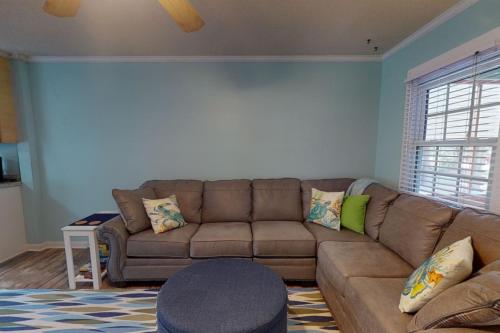 Beach Happy by Oak Island Accommodations - photo 2