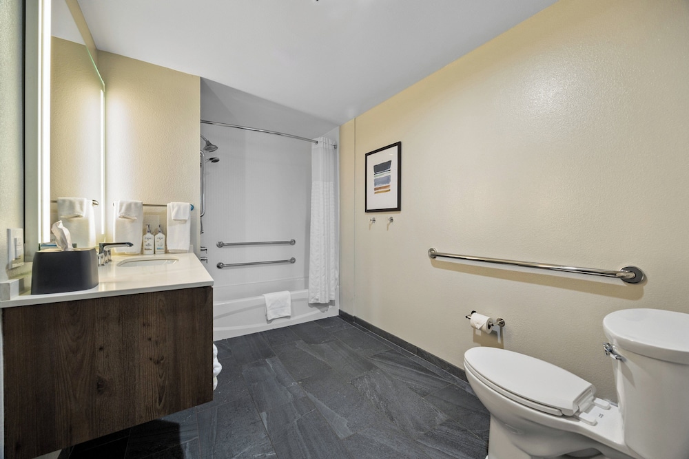 Staybridge Suites Sacramento Woodland - photo 67