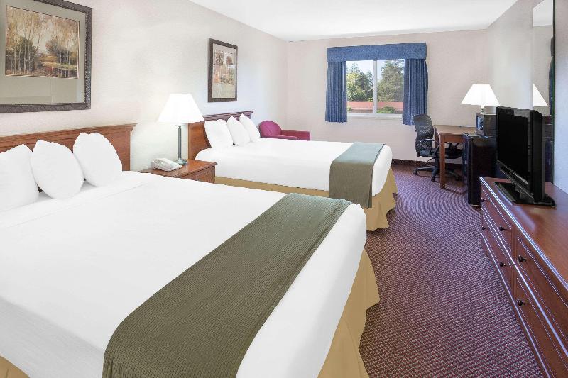 Quality Inn & Suites Willows - photo 15