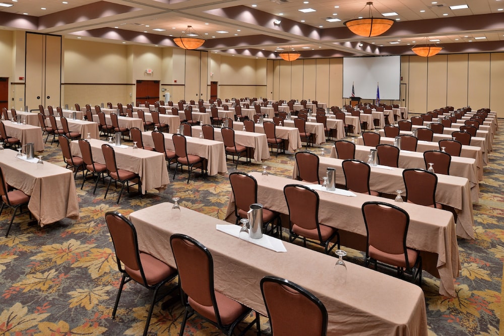 Holiday Inn Stevens Point Convention Ctr by IHG - photo 36