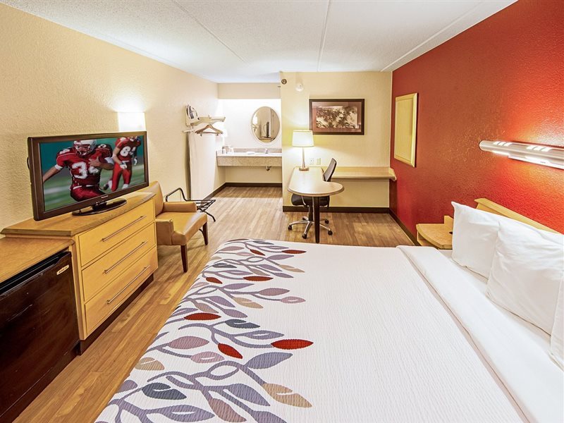 Red Roof Inn Akron - photo 7