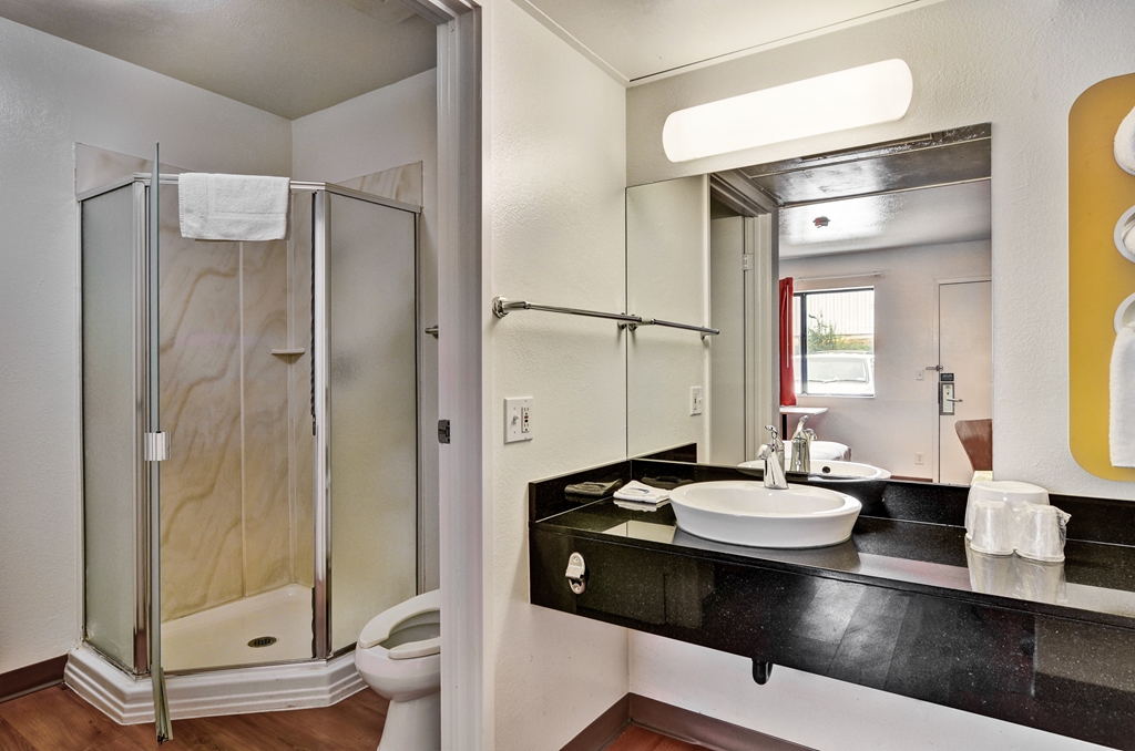 Motel 6 Pittsburgh PA Crafton - photo 22