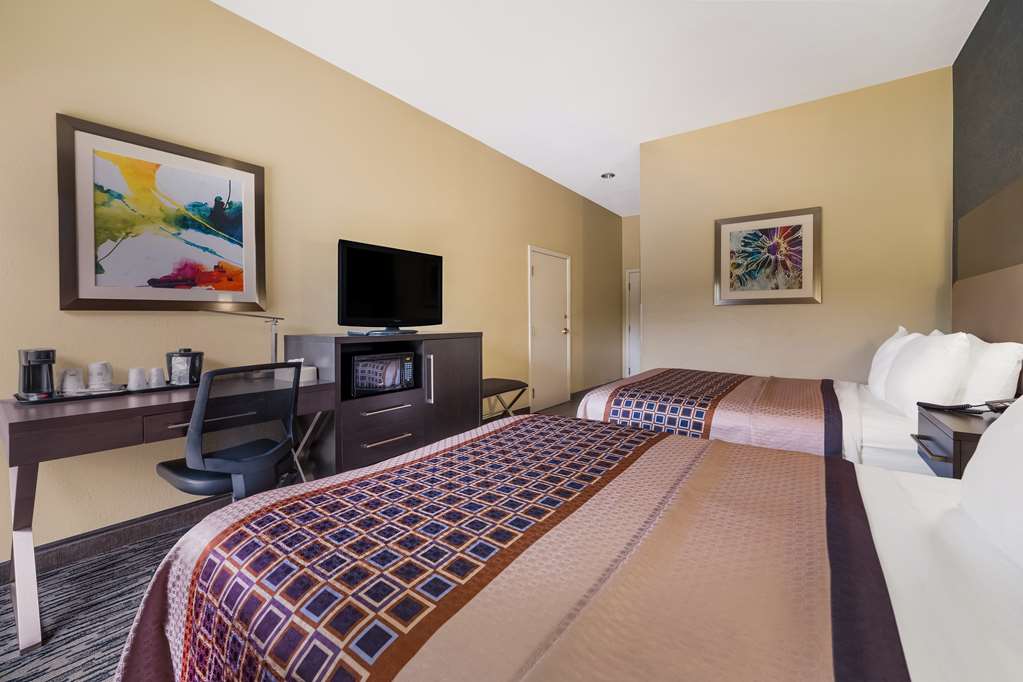 Best Western Bradbury Inn & Suites - photo 20