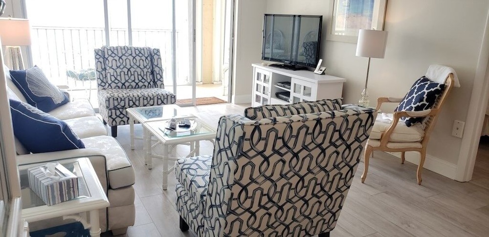 Casa Bonita II Condominium — 4-Star Luxury Hotel in Bonita Springs, United States