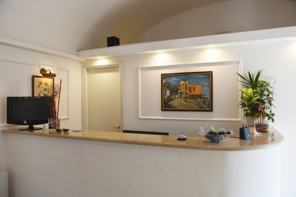Hotel Bristol — Capri — photo 2
