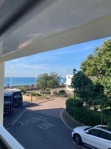 52 Meters From The Beach — 4-Star Luxury Hotel in Bognor Regis, United Kingdom