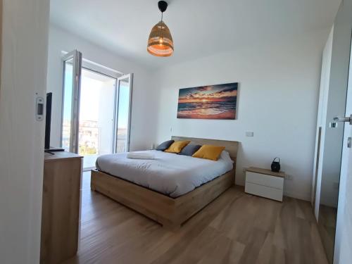 Modern Apartment Fronte Mare — 4-Star Luxury Hotel in Focene, Italy