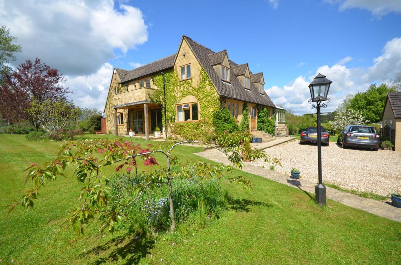 Woodland Guesthouse — 4-Star Luxury Hotel in Stow On The Wold, United Kingdom
