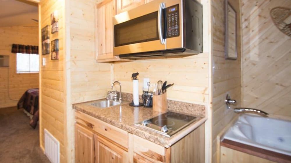 Upper Canyon Inn & Cabins - photo 52