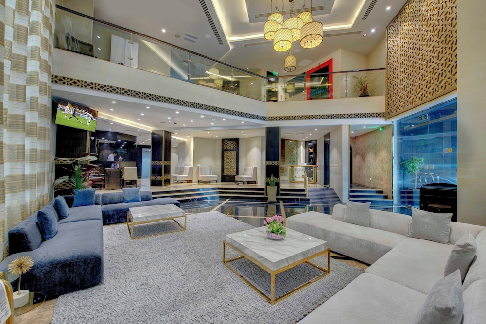 Sun & Sky Al Rigga Hotel