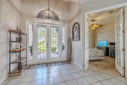 Casa Blanca — 4-Star Luxury Hotel in Cape Coral, United States