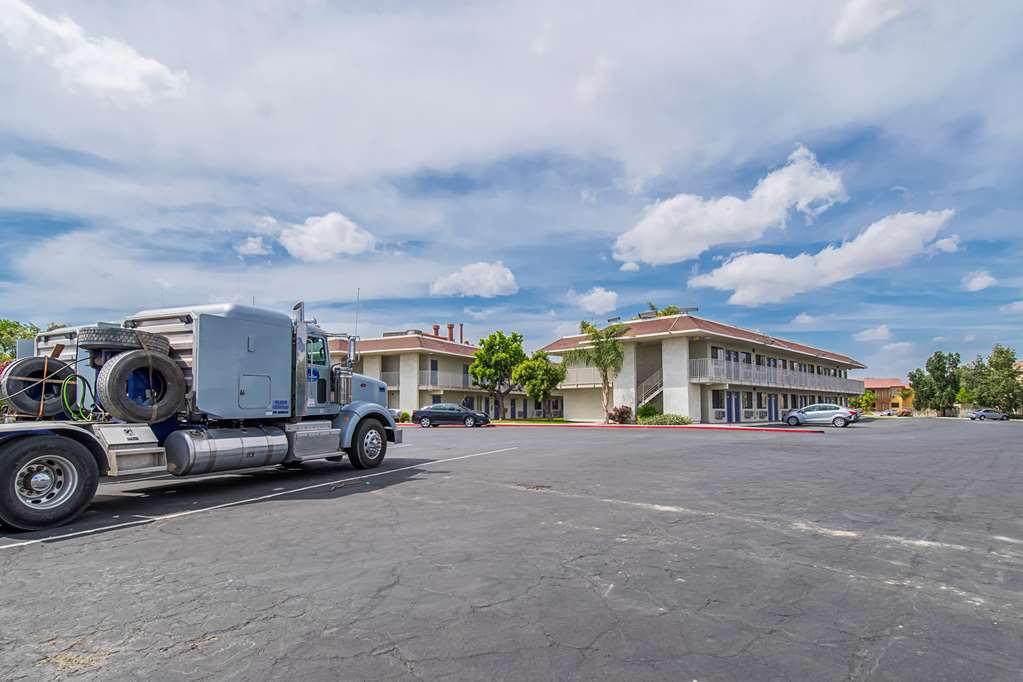 Motel 6 Bakersfield CA Airport - photo 6