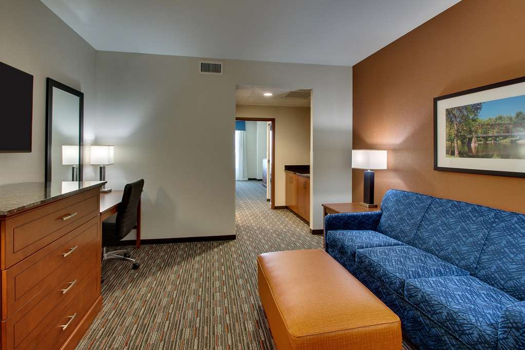 Drury Inn & Suites Iowa City Coralville - photo 35